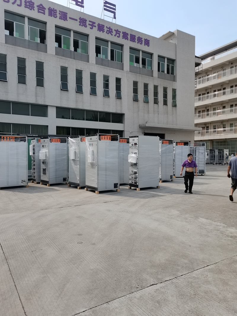 恭喜广东菲鹏生物高低压配电工程设备准时进场3